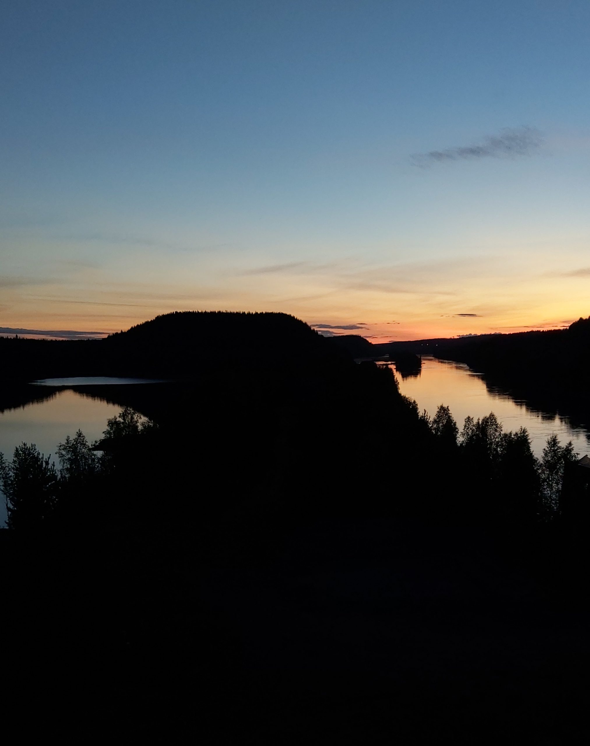 Aamu rakastaa heitä